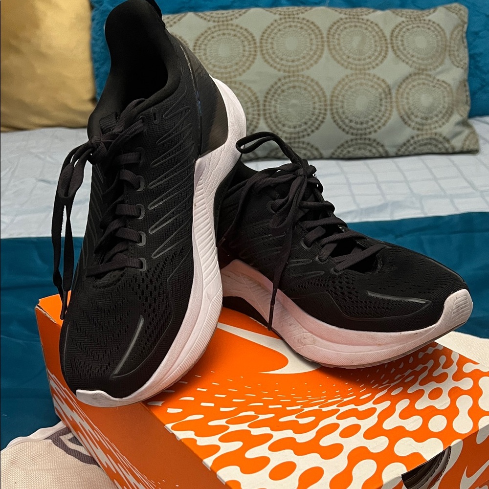 Nike Women's Black and White Sneakers